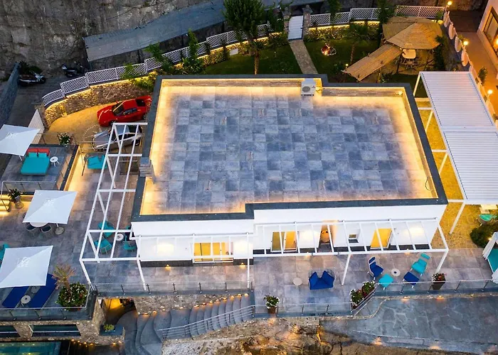 Marina Grande Villa